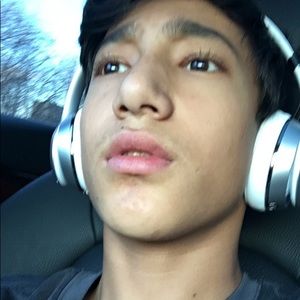 Meet your Posher, Leo